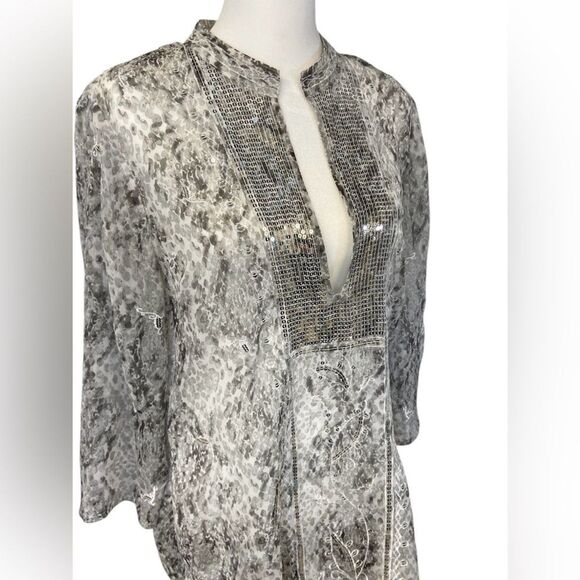 Chico’s Sheer with Sequins Gray and White Tunic Chico's Size 0 - Picture 8 of 15